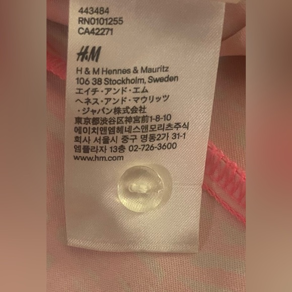 H&M- Sexy Pink strapless dress so pretty for spring and summer zips up the back! - Picture 7 of 9